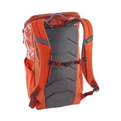 Patagonia Black Hole Pack 25L -outdoor product Shop 49296 CUSO BACK 2048x2048 d81096c1 3994 435a a6da e6081a3a3095