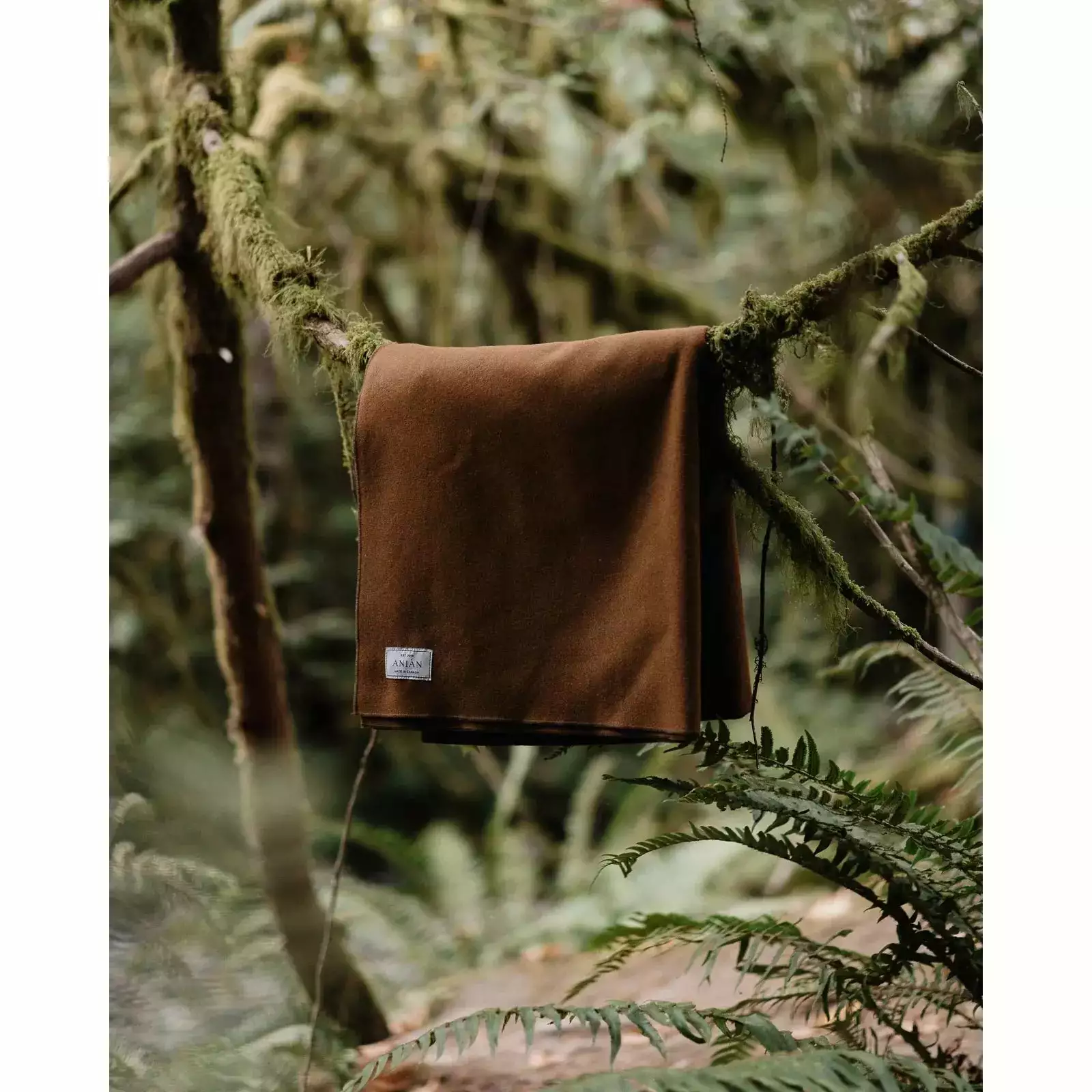 Anián The Melton Wool Blanket 3 Anián The Melton Wool Blanket